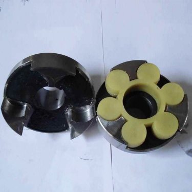 怎样选购梅花联轴器的因素及发展优点